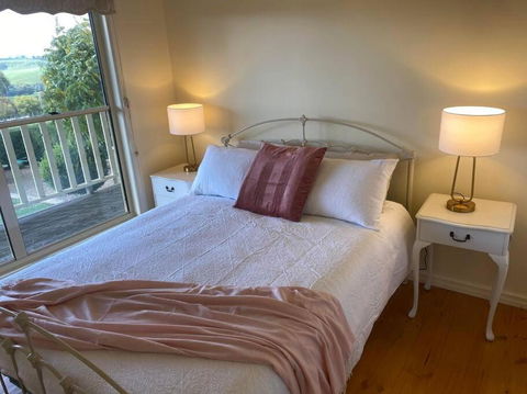 IRONBARK FARM Farmhouse On 52 Acres In The Scenic Yarra Valley - Australian Directory 3