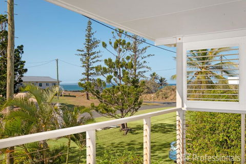 Island Pines - Australian Directory 1