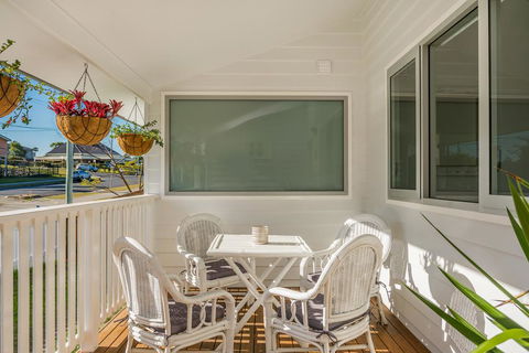 Aditi - Timber Vacation Home - Australian Directory 1
