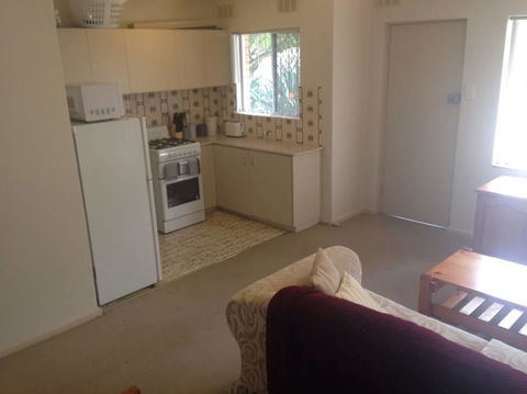 Affordable Comfortable Inglewood Apartment+Pool - Australian Directory 0