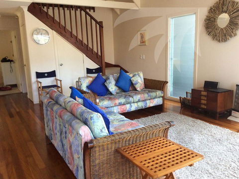 Affordable Twin Peaks 2 - Australian Directory 3