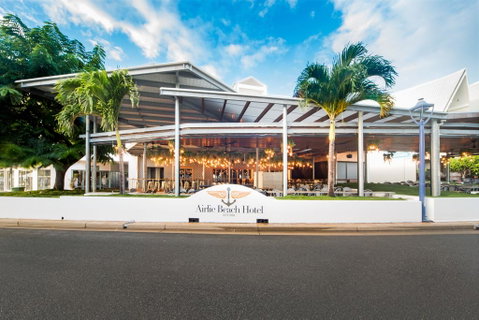 Airlie Beach Hotel - Australian Directory 0