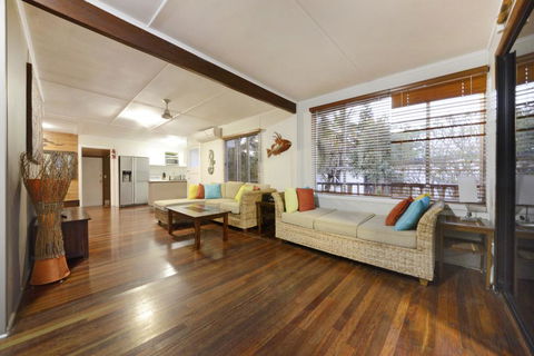 Airlie Getaway - Airlie Beach - Australian Directory 3