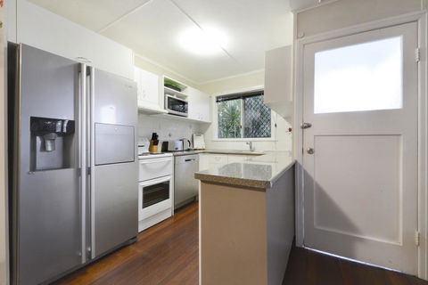 Airlie Getaway - Airlie Beach - Australian Directory 2