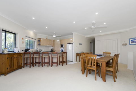 Al Mare No 2 42a - Australian Directory 1