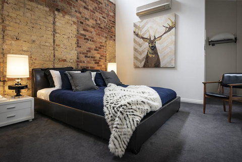 Albert Guest House And Mills Spa Suites - Australian Directory 3