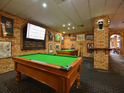 Albion Hotel - Australian Directory 2
