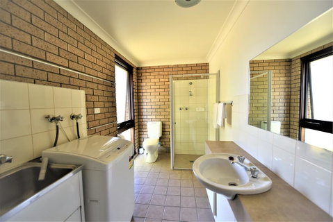 Albury Allawa Motor Inn - Australian Directory 3