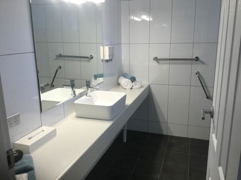 Albury Townhouse Motel - Australian Directory 1