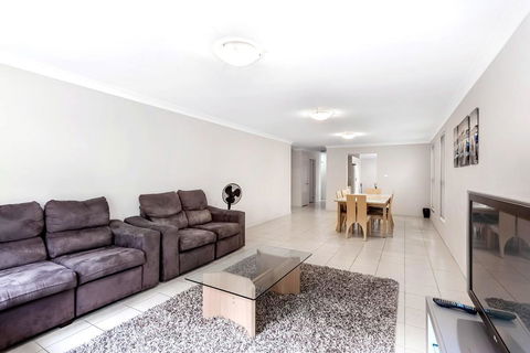 Alida Place, 1 Lagoons Estate - Australian Directory 3