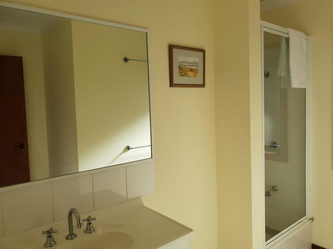 Alkira Inverloch Heights - Australian Directory 2