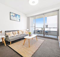 All amenities only downstairs 20 mins to CBD - Australian Directory