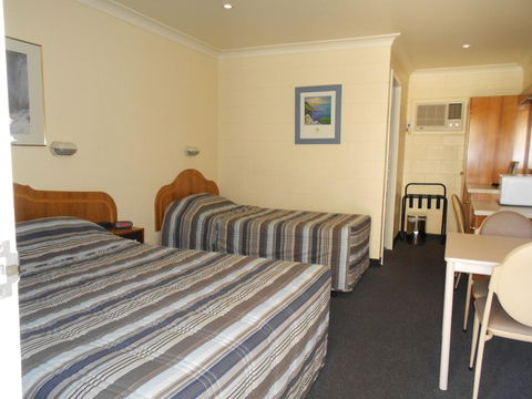 All Seasons Motor Lodge - Australian Directory 2