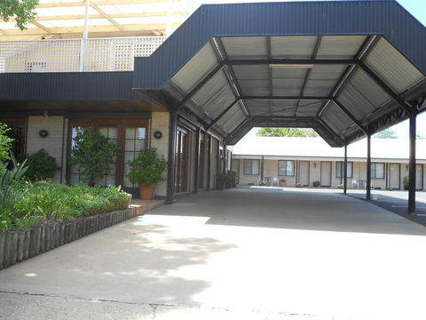 All Seasons Motor Lodge - Australian Directory 0