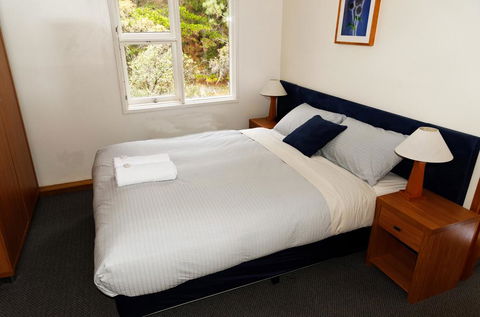 Alpenhorn Lodge - Australian Directory 1