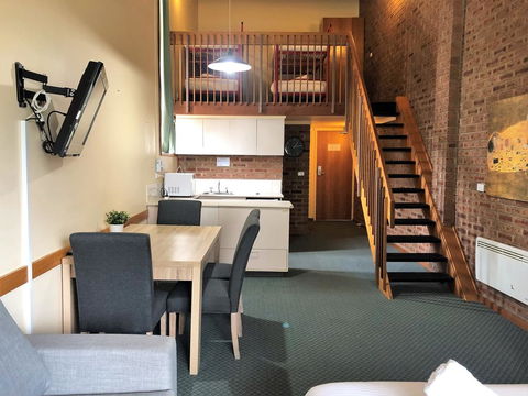 Alpine Gables 33 - Australian Directory 2