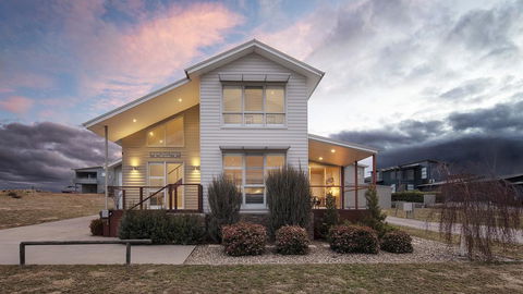 Alpine Snow Angels Retreat Luxurious Snowy Mountains Living - Australian Directory 0