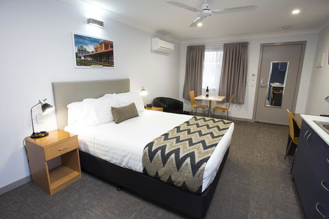 Altitude Motel Apartments - Australian Directory 2