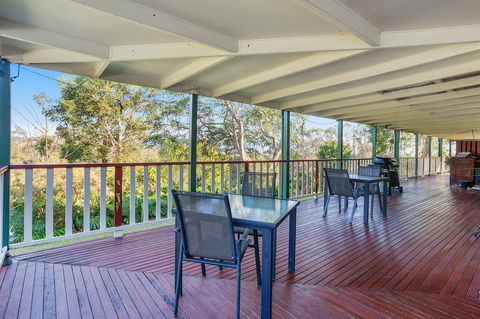 Amamoor Homestead Bed & Breakfast And Country Cottages - Australian Directory 2