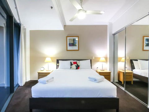 Amazing Brisbane CBD 2 Bedroom Apartment With River Views - Australian Directory 2