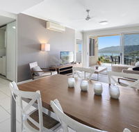 Amazing Ocean views Pool Award winning location Airlie Beach - Australian Directory