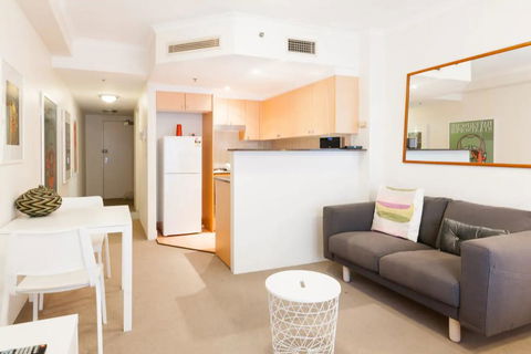 Amazing Studio With Pool In Central Sydney - Australian Directory 1