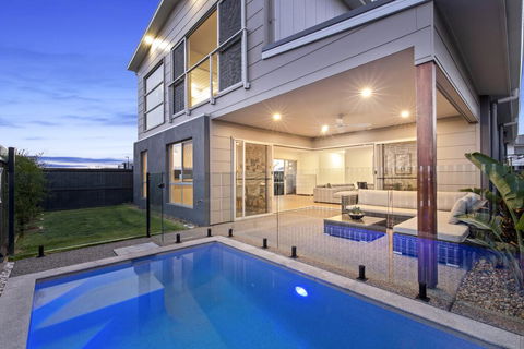 Amber House - Australian Directory 3