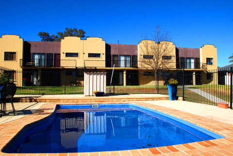 Amberoo Apartments - Australian Directory 0