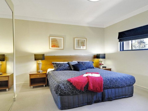 Anchorage @Harbourside - Magnificent Views - Australian Directory 1