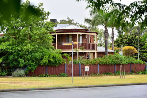 Anchorage Guest House And Self-contained Accommodation - Australian Directory 0