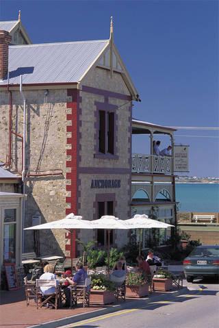 Anchorage Seafront Hotel - Australian Directory 3