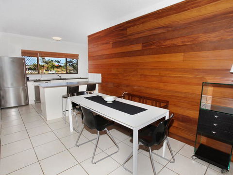 Anjuna 2 - 2 BDRM Budget Stay On Canal - Australian Directory 2