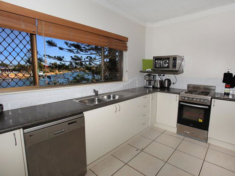 Anjuna 2 - 2 BDRM Budget Stay On Canal - Australian Directory 3