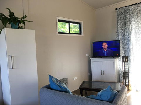 Annerley-granny Flat,private, New, Convenience - Australian Directory 1