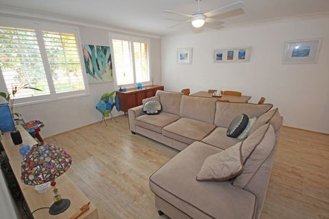 Annie's Apartment - Australian Directory 1