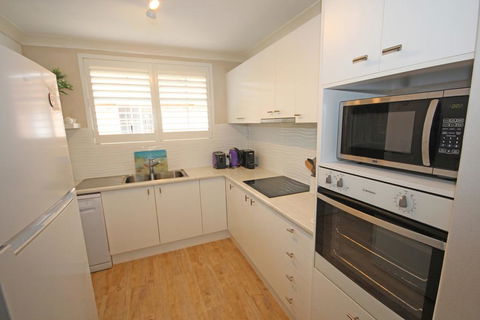 Annie's Apartment - Australian Directory 0