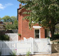 Annies Garden Cottage - Australian Directory
