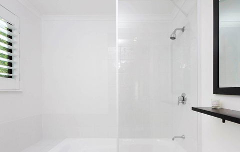 Apartment 1 - 20 Viewland Drive - Australian Directory 2