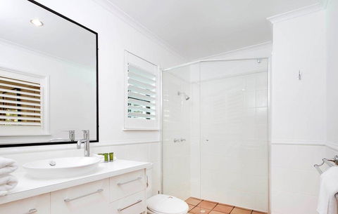 Apartment 1 - 20 Viewland Drive - Australian Directory 3