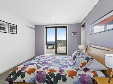 APARTMENT 10 PACIFIC APARTMENTS - FREE WIFI! - Australian Directory 3