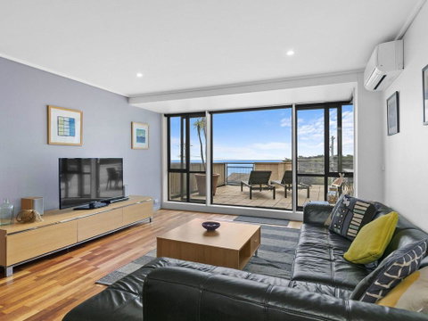APARTMENT 10 PACIFIC APARTMENTS - FREE WIFI! - Australian Directory 0