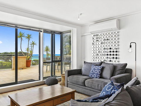 APARTMENT 12 PACIFIC APARTMENTS- Across From The Pier - Australian Directory 2