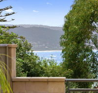 APARTMENT 23 PACIFIC APARTMENTS - sit on the deck and soak in the view - Australian Directory