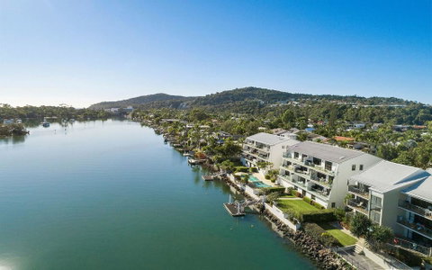 Apartment 5 Commodore - Australian Directory 0