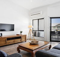 Aqua on Fletcher Street - Australian Directory