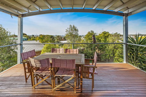 Aqua Vista - A Stroll To Paynesville Forshore - Australian Directory 2