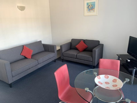 Aquarius Apartments Mollymook - Australian Directory 1