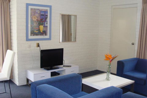 Aquarius Resort - Australian Directory 2