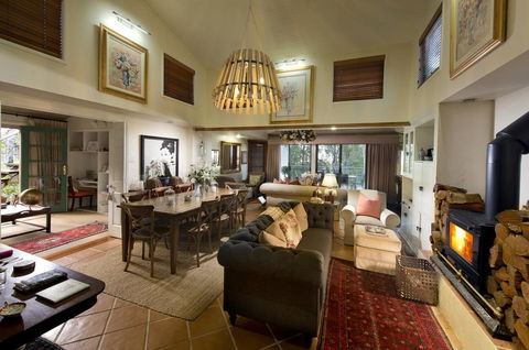 Arabella Guesthouse - Australian Directory 1