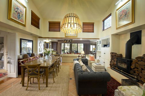Arabella Guesthouse - Australian Directory 2